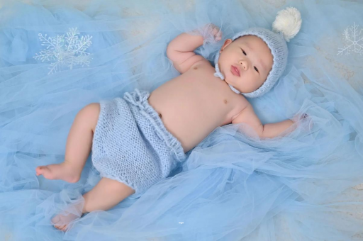 鄂尔多斯宝宝吐奶黄色